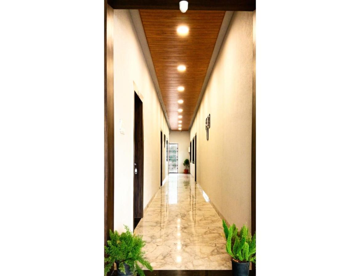 Hotel Shri Nivasa Inn, Kothi Godarpura Exterior photo